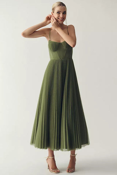 Claire – Elegant Asymmetric Tulle Dress with Pleats