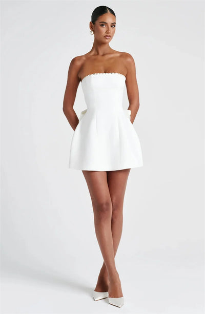 Veyra | Trägerloses, elegantes Minikleid mit Perlen 